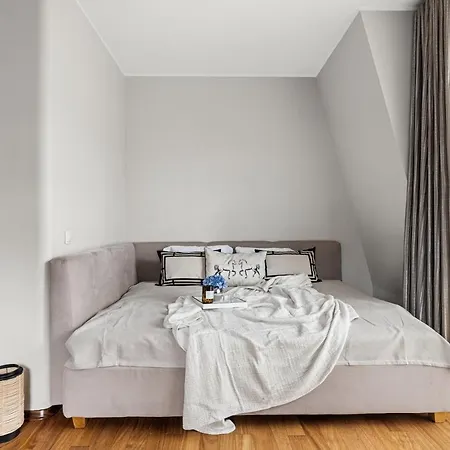 Sea Breeze By 300 M Do Plazy